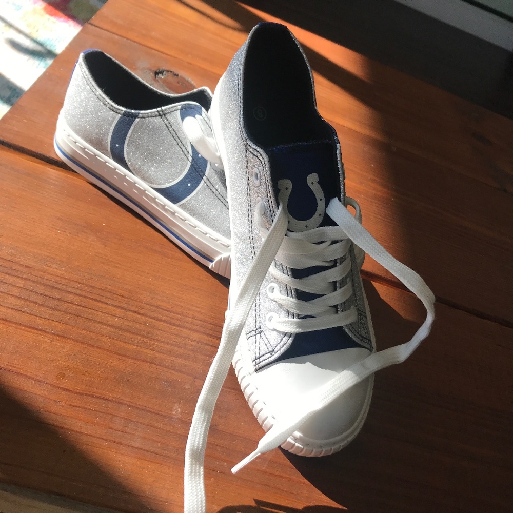 FOCO women’s size 8